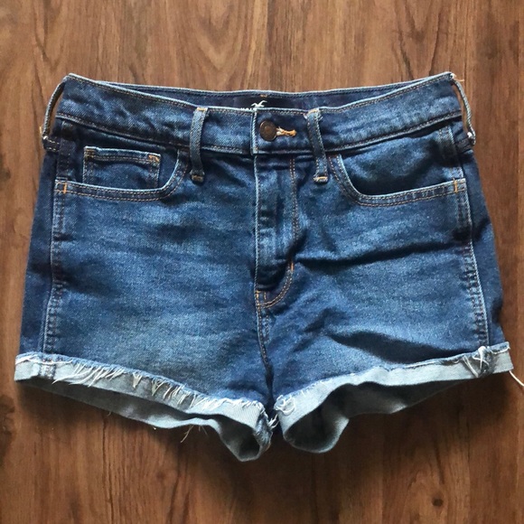 Hollister Pants - Hollister High-Rise Short-Short Vintage Stretch Cuffed Medium Blue Jean Size 26